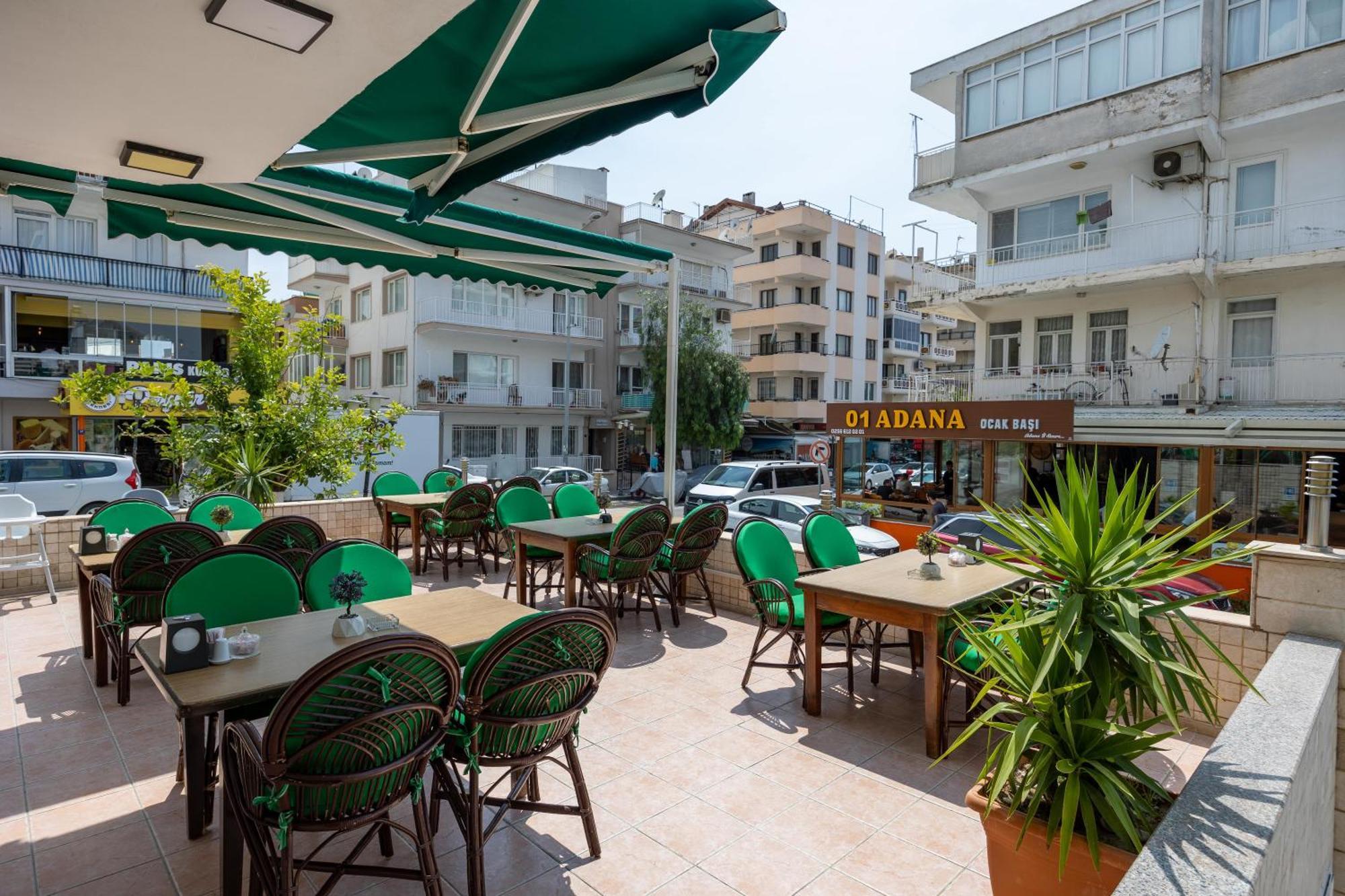 Hikmethan Otel Kusadasi Exterior photo